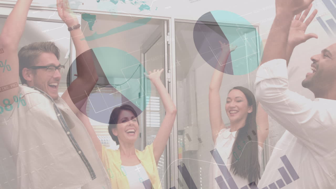 행복한 다양한 사업가들이 사무실에서 손을 박는 그래프의 애니메이션