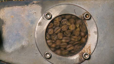 tostar y tostar granos de cafe