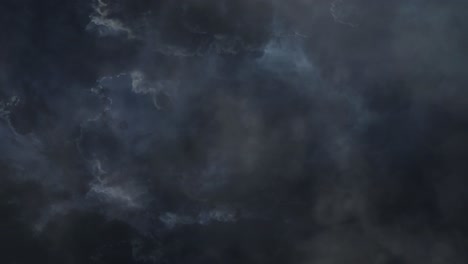 Ein-Gewitter-Vor-Dem-Regen,-Wolken-Im-Hintergrund