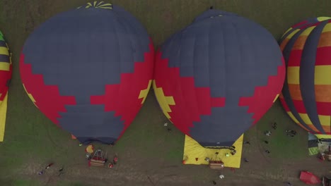 Globos-Aerostáticos-Preparándose-Para-Levantar