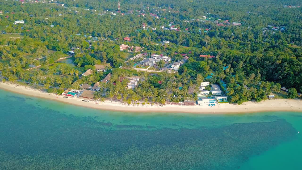 나톤 해변, 코사무이의 4k 공중 평면도