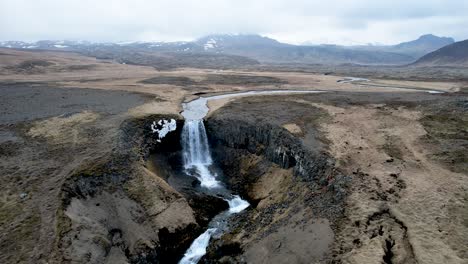 Parque-Nacional-Snæfellsjökull-Islandia-Carretera-De-Circunvalación-Cascada-Drone