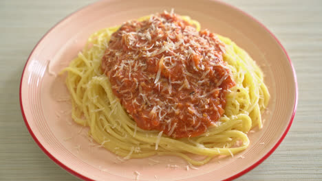 pork-bolognese-spaghetti-with-parmesan-cheese---Italian-food-style