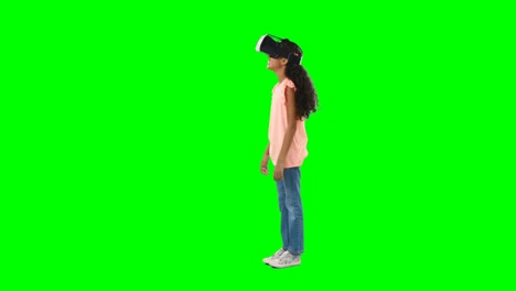 chica usando auriculares de realidad virtual 4k