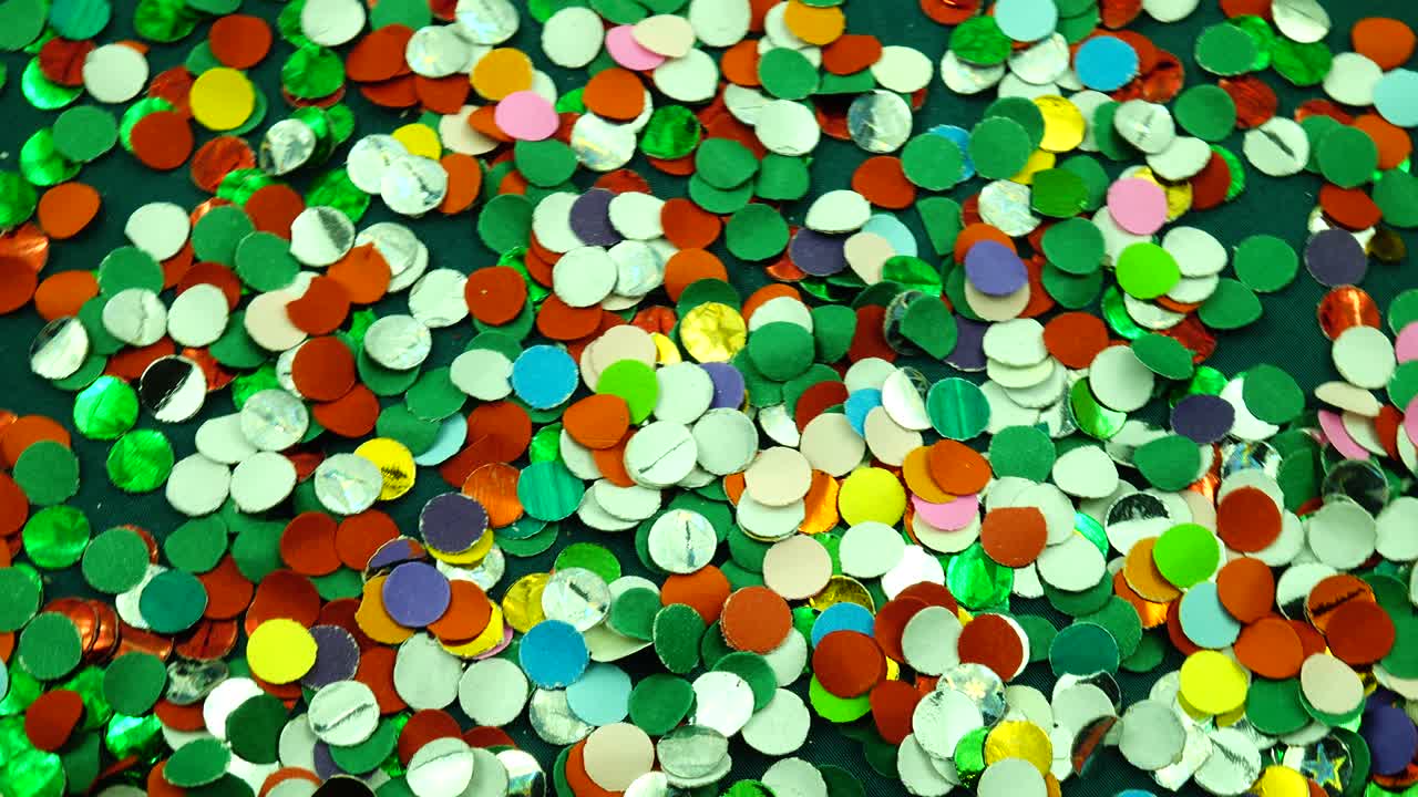 다양한 색의 콘페티를 어, 축제 배경