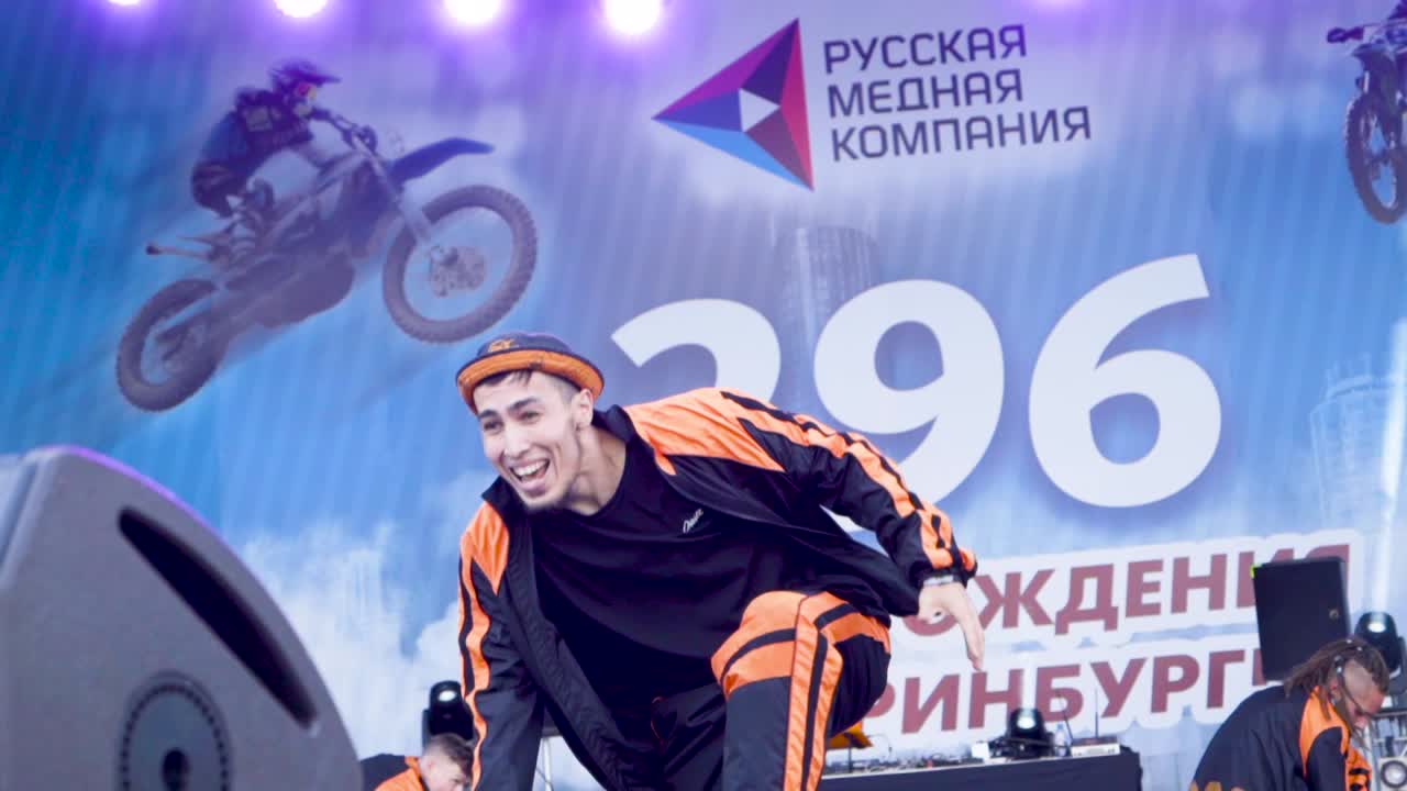 actuación de breakdance en un festival