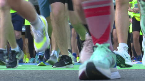 marathon runners