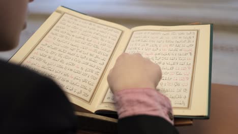 Arabischen-Koran-Lesen