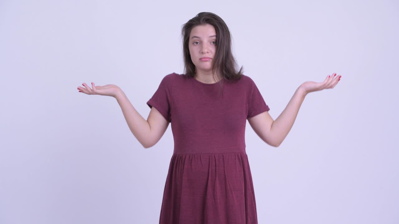 젊고 아름다운 임신한 여성