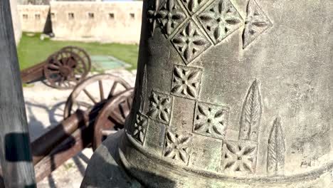 Aufnahme-Der-Glocke-Vom-Haupteingang-Der-Ummauerten-Stadt-Campeche-In-Mexiko