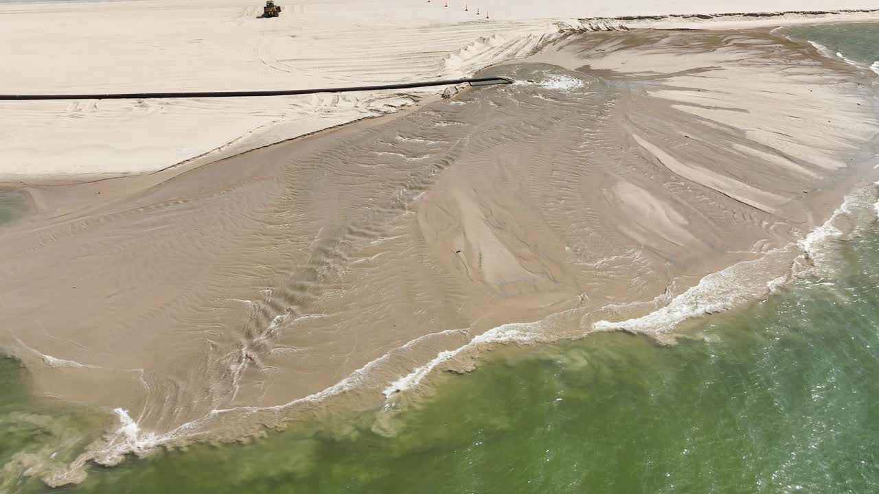 무스케곤 (muskegon, mi) 에서 활발한 굴착 모래