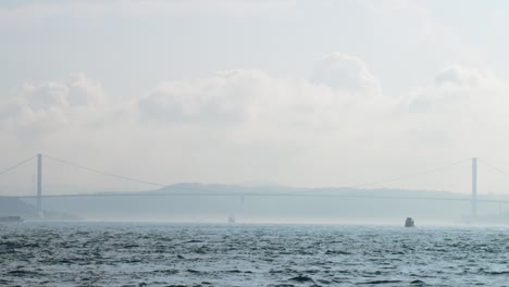 터키 이스탄불 보스포루스 해가 지는 구름이 가득한 하늘, 배, 해파리, 바다, 이스탄불