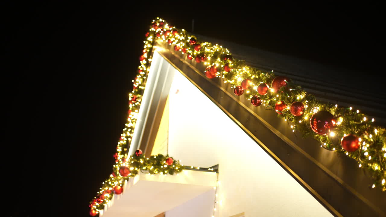 House decorated with Christmas lights and ornaments