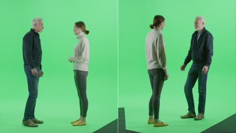 2 인 1 녹색 스크린 콜라지: 카리스마있는 중년 남성과 대화하는 아름다운 젊은 소녀, 서서, 이야기, 재미, 몸짓. 다중 각도 최고의 가치 패키지: 앞과 뒷 시각