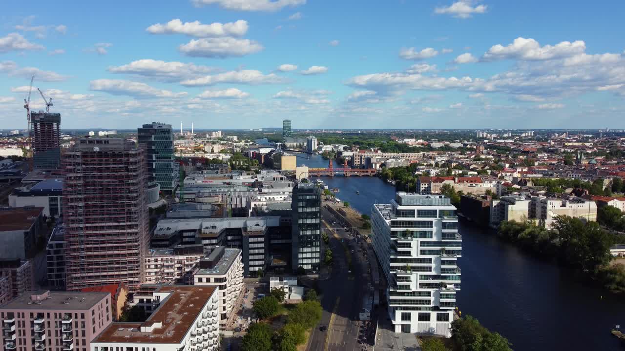 Neue Wolkenkratzer werden gebaut