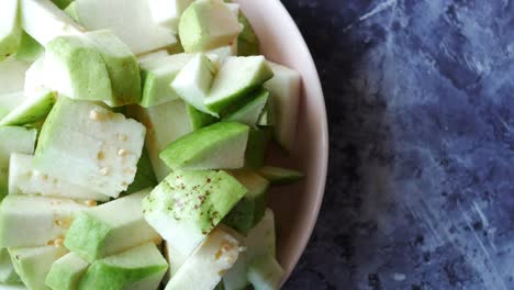 guayaba picada en pedazos