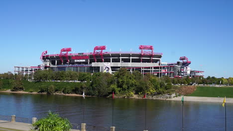 4k estadio de los titanes de tennessee junto al río día