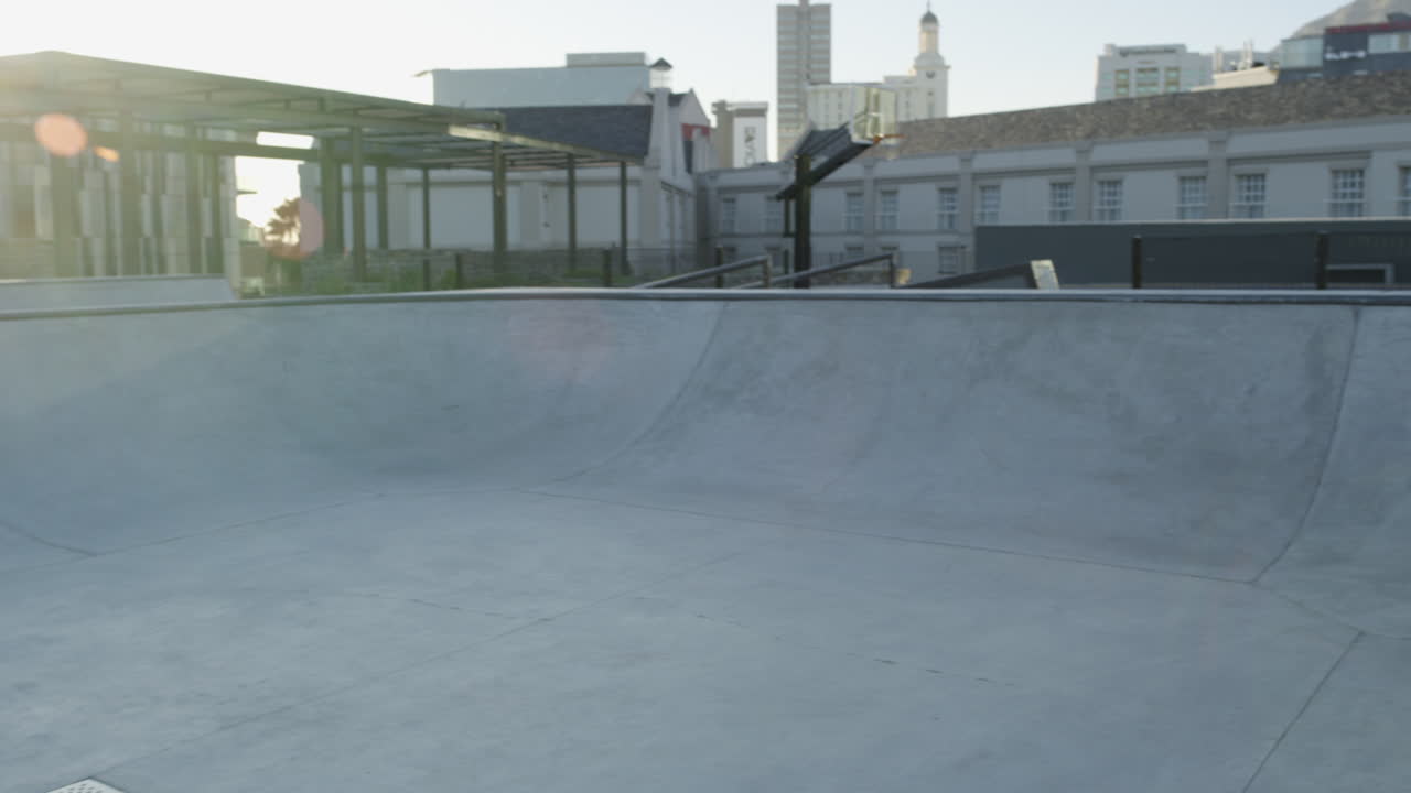 그의 미친 기술을 확인하십시오.