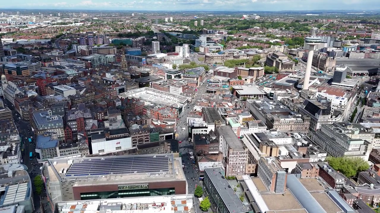 Centro di Liverpool. Filmato aereo 4K con drone in panning