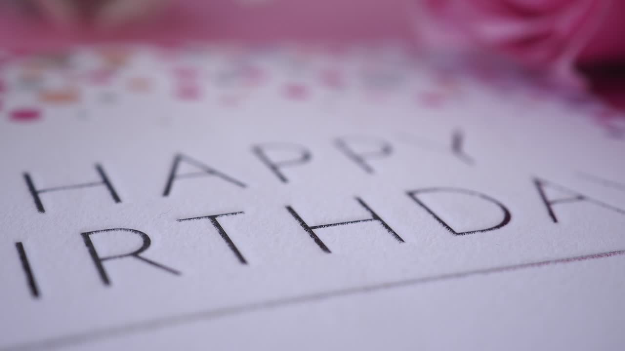 tarjeta de cumpleaños con rosa rosa