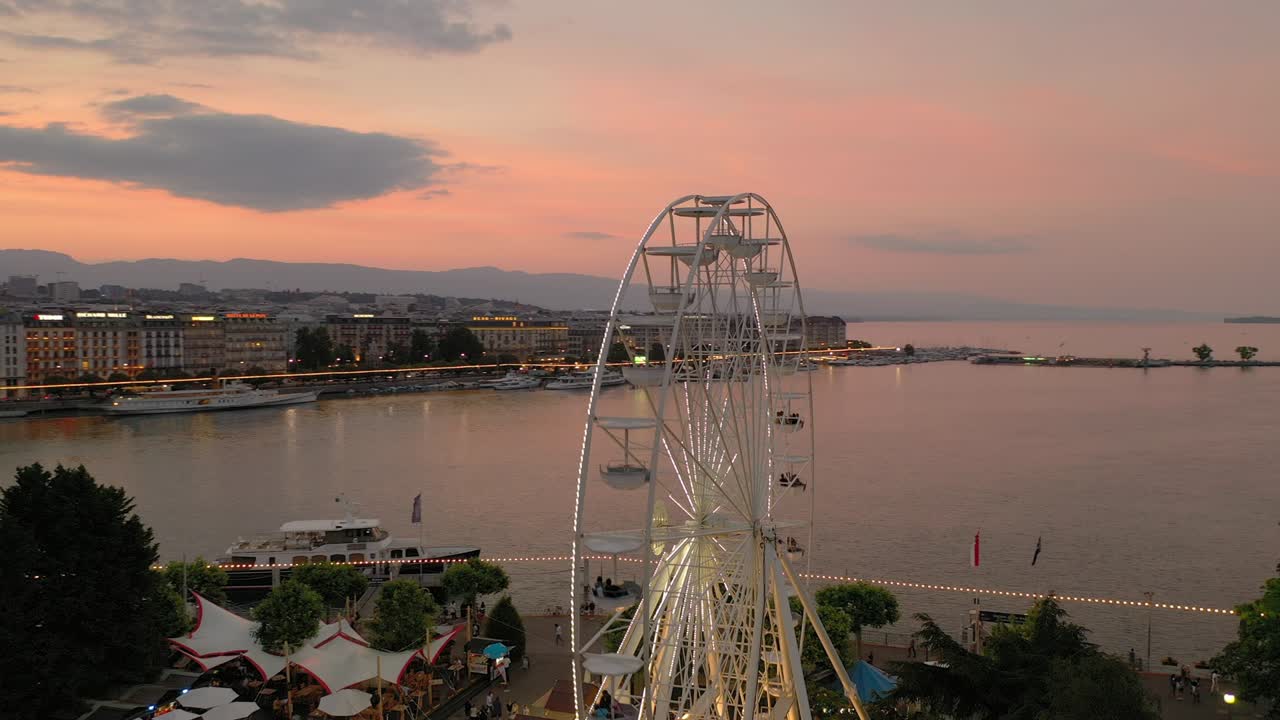일몰 하늘 밤 조명 제네바 시내 교통 페리스  공중 파노라마 4k 스위스