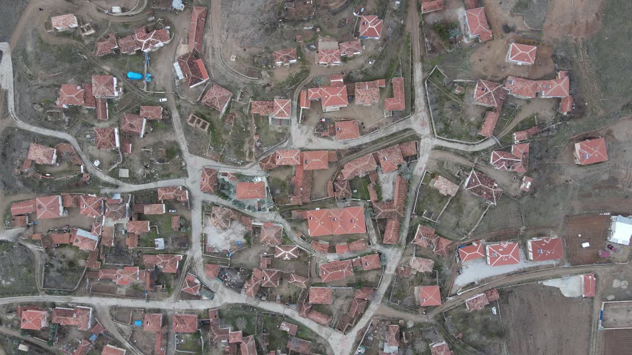 casas con techo de azulejos