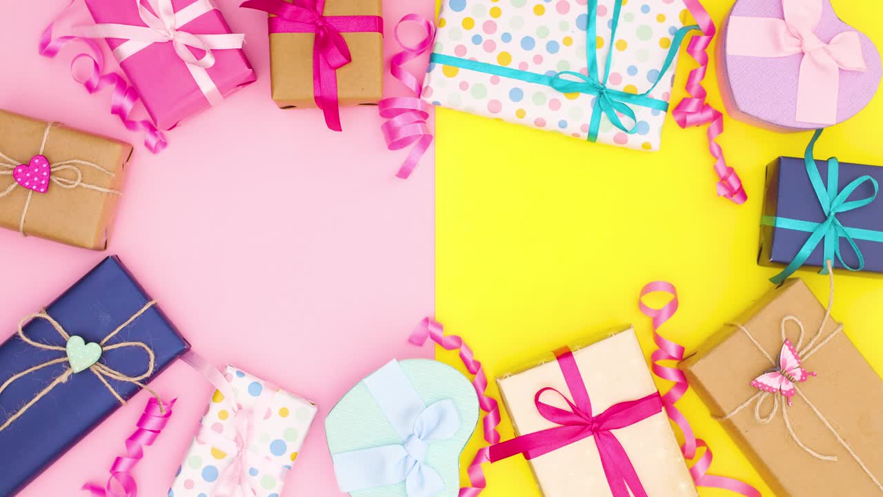 diferentes regalos para el día especial de mudanza. marco de regalo stop motion