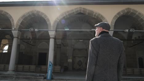 Entrance-mosque-courtyard