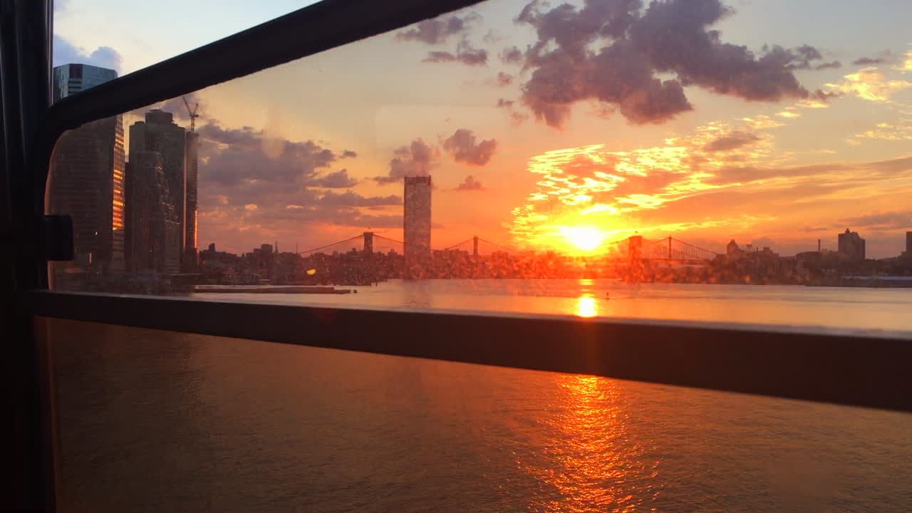 Nascer do sol sobre a Ponte do Brooklyn