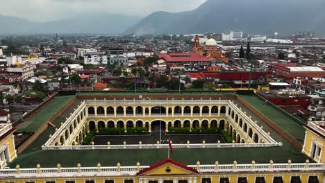 Aerial-View-Over-The-Palacio-Municipal-De-Orizaba,-Cloudy-Day-In-Veracruz,-Mexico