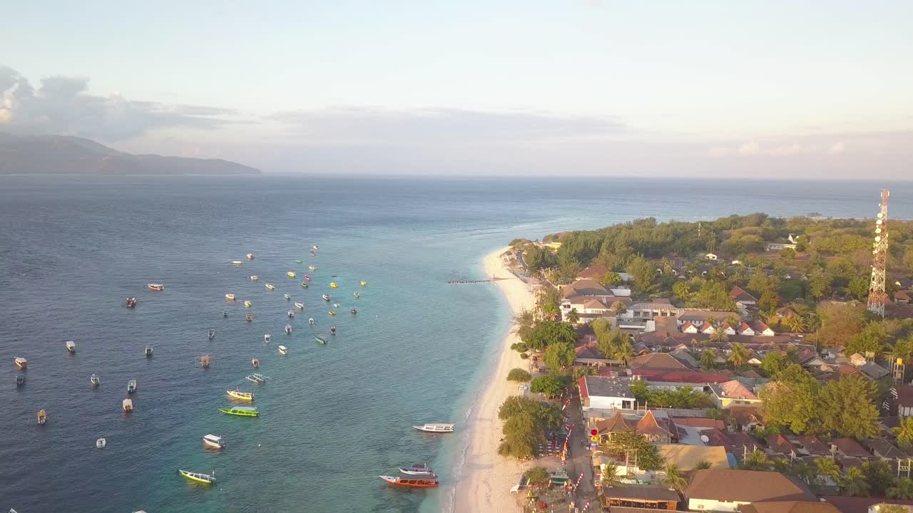 드론 샷 일출 길리 트라왕안