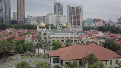 KAMPUNG GLAM