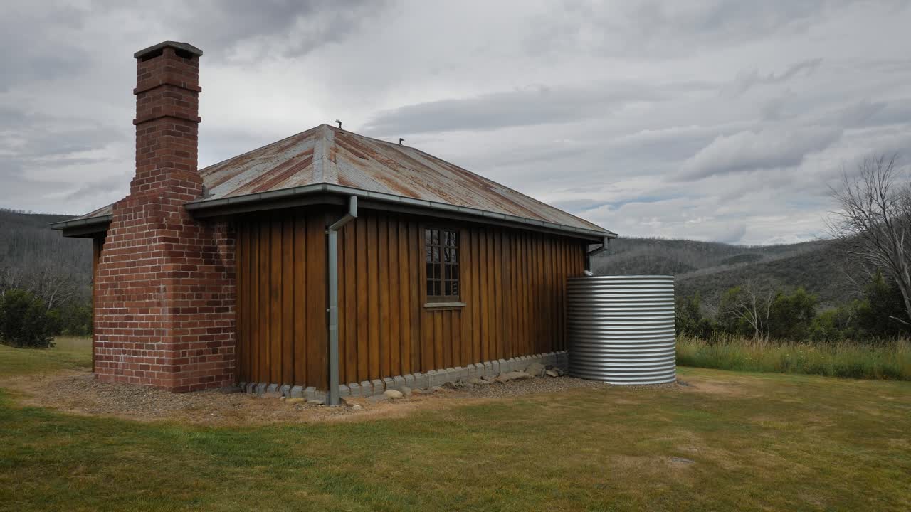 View of the back side of Sawyers Hut rest house in Kosciuszko National Park during the summer months.