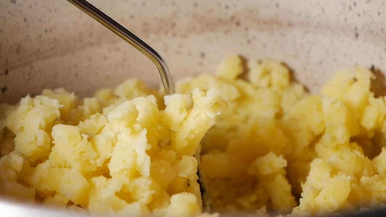 Mashed Potatoes being made