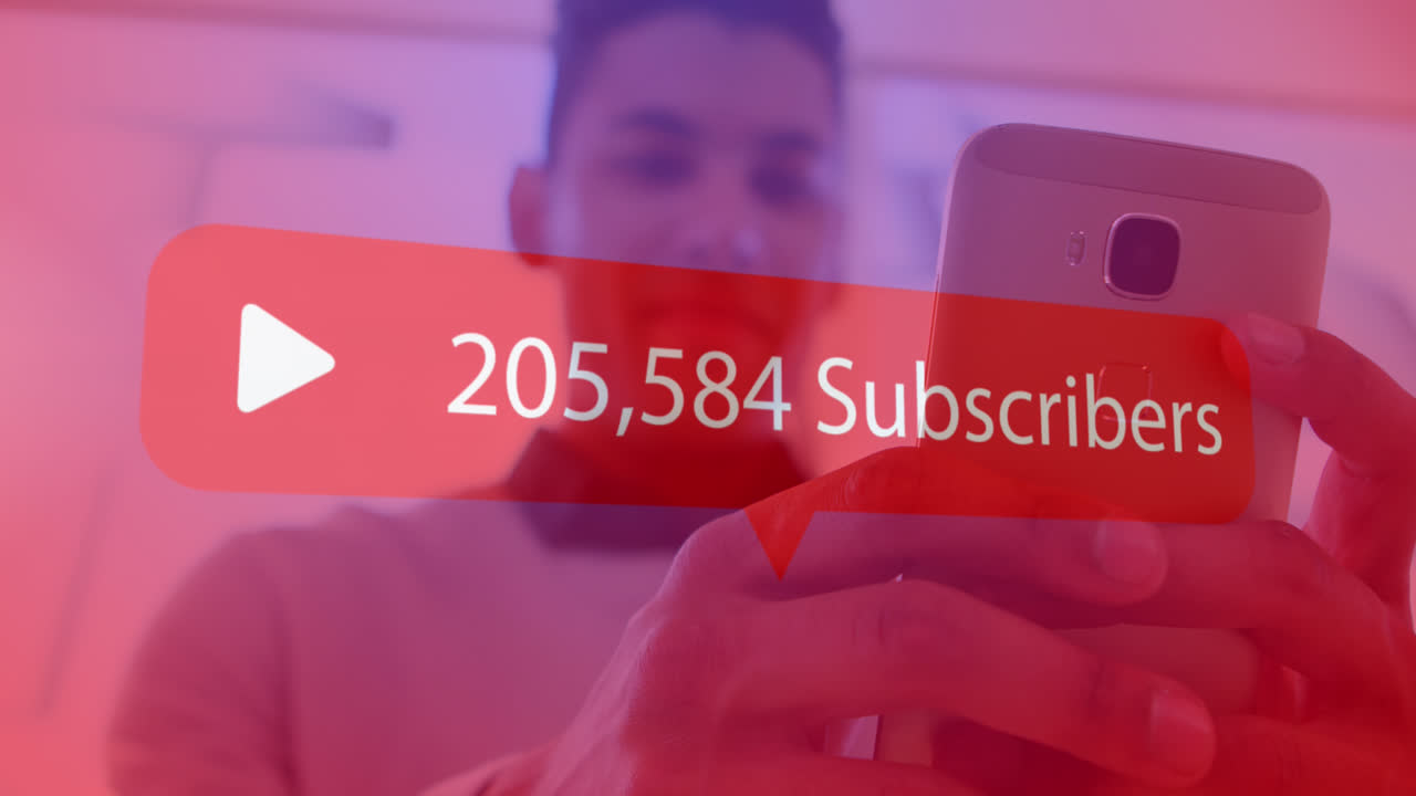 cada vez más suscriptores en la burbuja de discurso rojo contra el hombre biracial que usa el teléfono inteligente