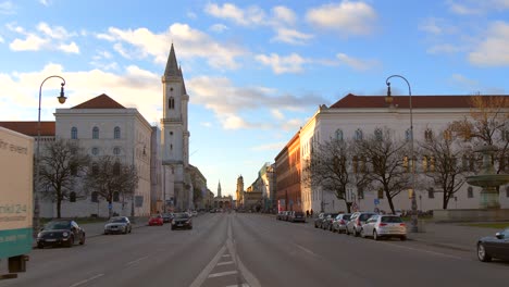 calle de munich temprano en la mañana