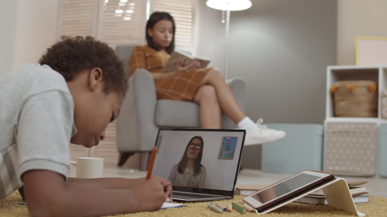 Child doing online school work