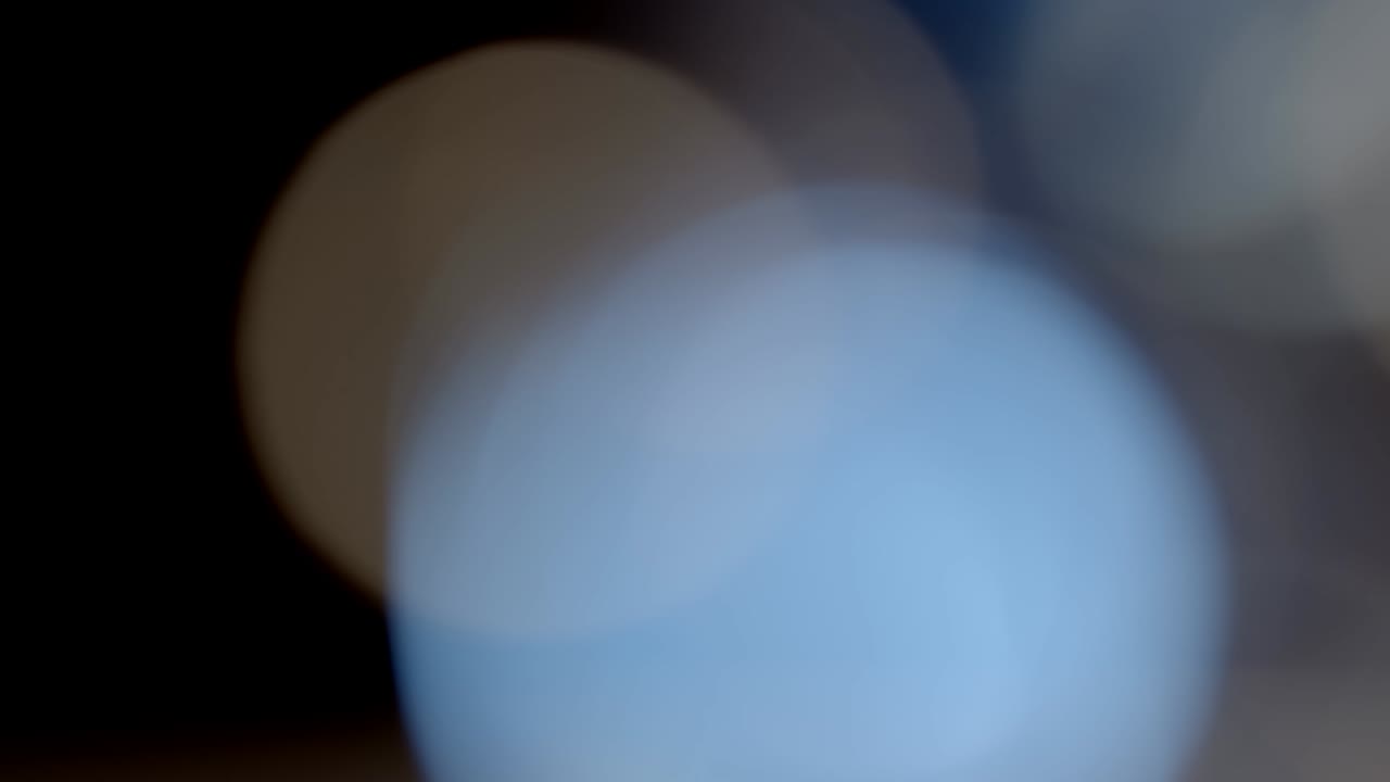 la luz filtra imágenes de 4k, superposiciones de bokeh con brillo de lente, fondo de llama quemada, efecto de rayos de destello