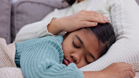 Mom,-girl-and-sleep-on-sofa