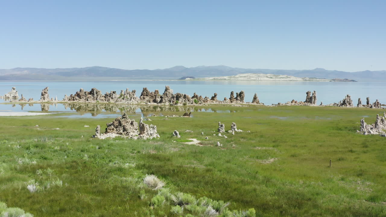 Mono Lake Tufa Towers Landscape