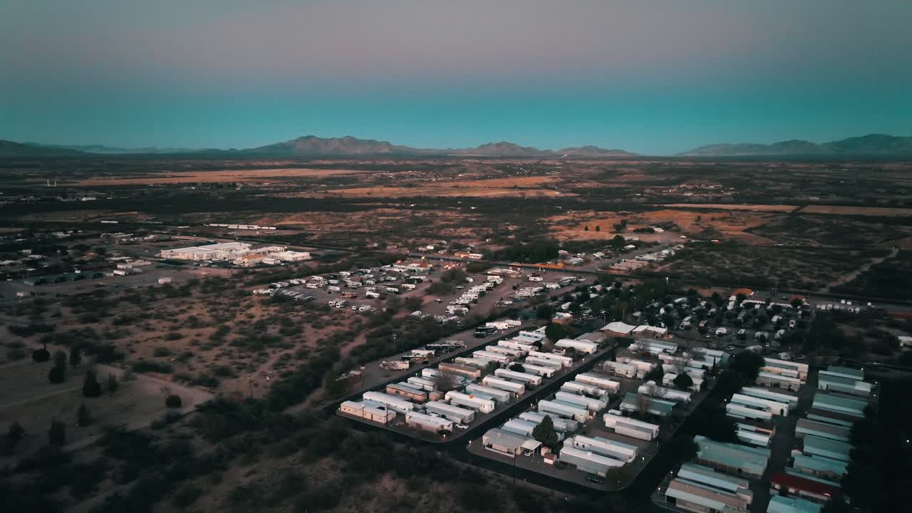 vista panorámica del camping rv resort en camp verde, sedona, arizona usa