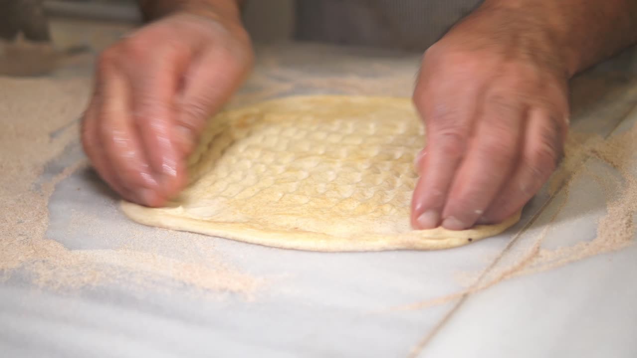 la preparación de la masa de la pizza