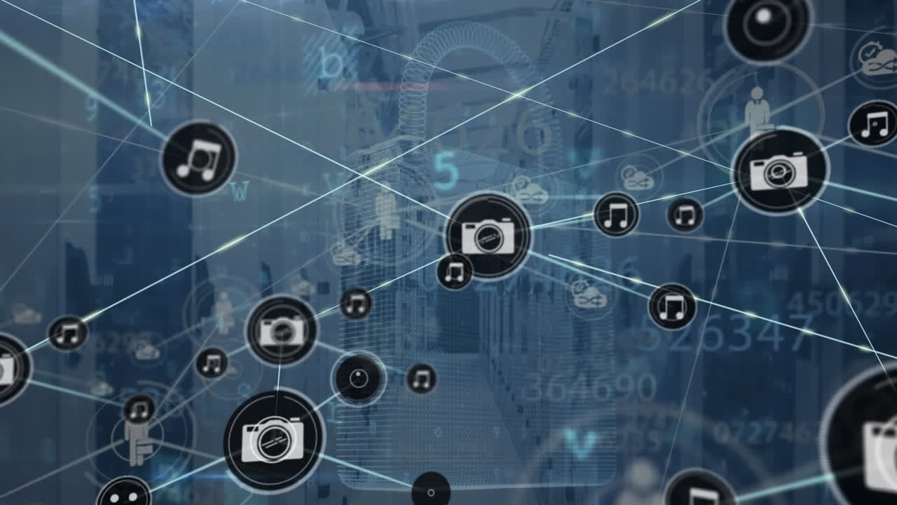 Animazione di una rete di icone digitali e elaborazione dati di sicurezza informatica su sfondo di sala server.