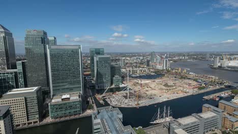 Docklands-Skyline-Vor-Osten-4k-00