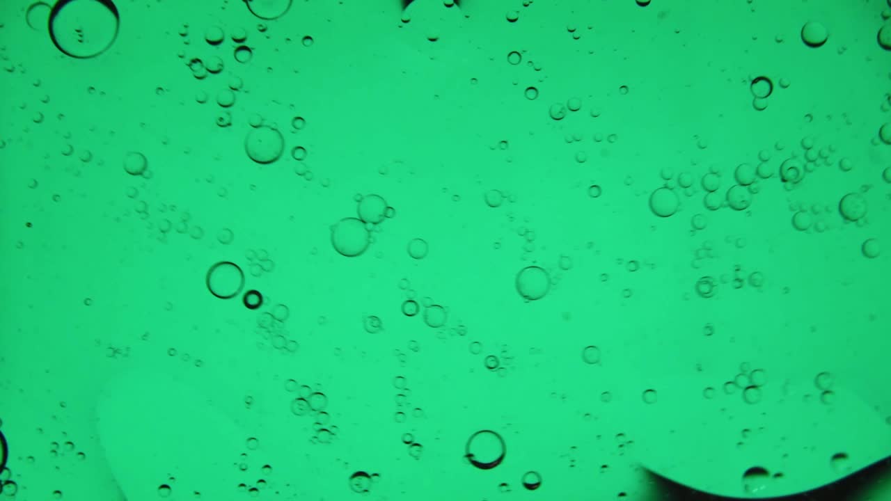 느린 동작의 오일 거품, 그라디언트 조명, 매크로