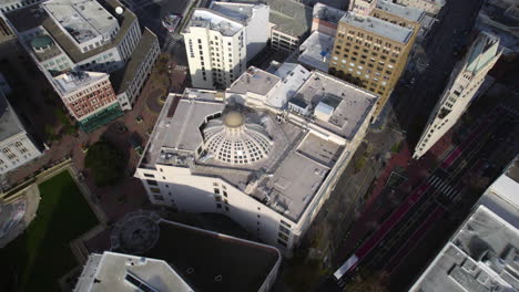 Oakland-CA-USA,-Aerial-View-of-Rotunda-Building-aka-Kahn's-Department-Store,-Historic-Building-in-Downtown