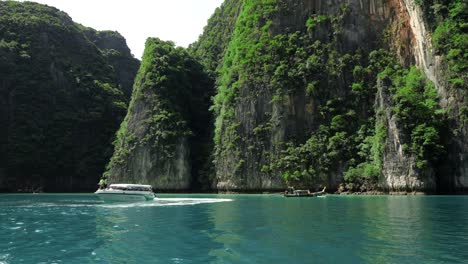 Playa-En-Islas-Phi-Phi,-Tailandia