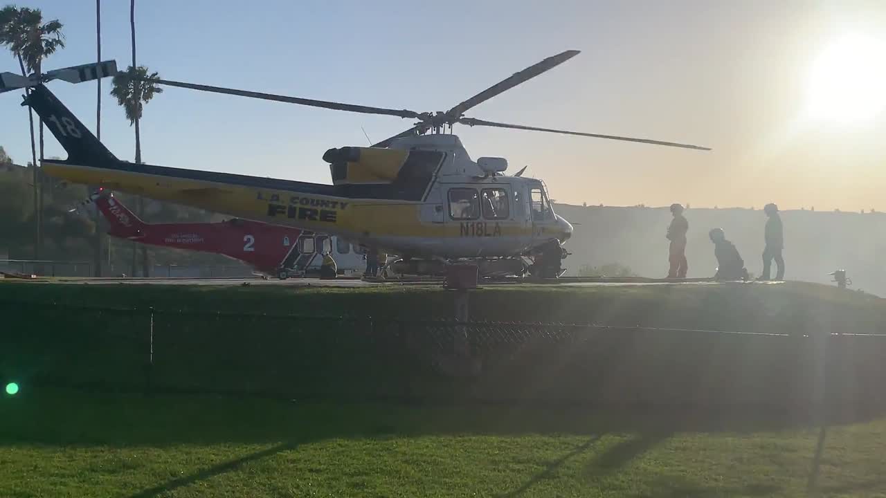 화재진압 준비하는 소방헬기