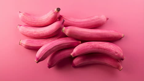 Banana on pink table. fresh erotic fruit | Premium Photo