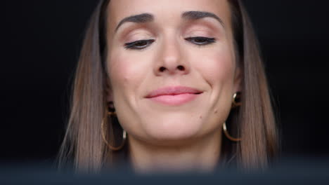 Portrait-of-attractive-businesswoman-thinking-about-job.-Smiling-woman-face